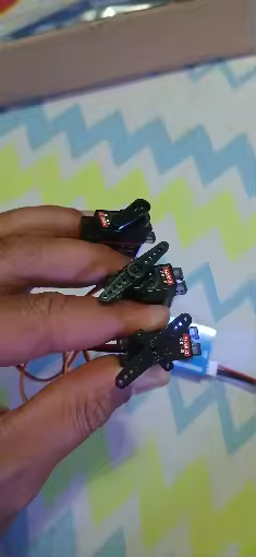 1 Stück Micro Servo Motor RCXAZ 14g 180° Metallgetriebe für RC Spielzeug