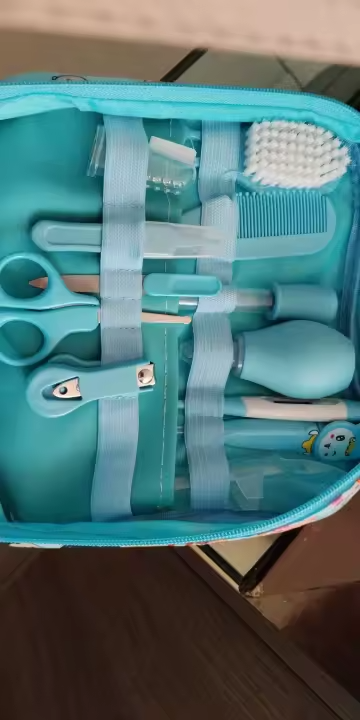 12 Stück Artikel Baby-Pflege-Kit