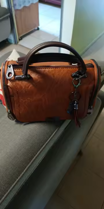 Modische Damen-Umhängetasche mit großer Kapazität, Boston-Handtasche Farbe CAMEL
