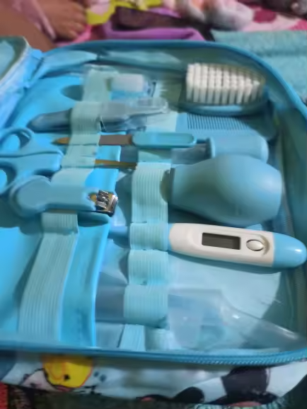 12 Stück Artikel Baby-Pflege-Kit