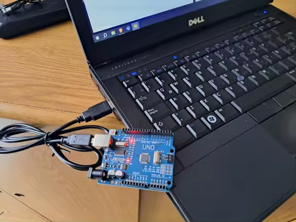Entwicklungsboard R3 ATmega328P mit Stiftleiste und Kabel kompatibel Arduino Uno